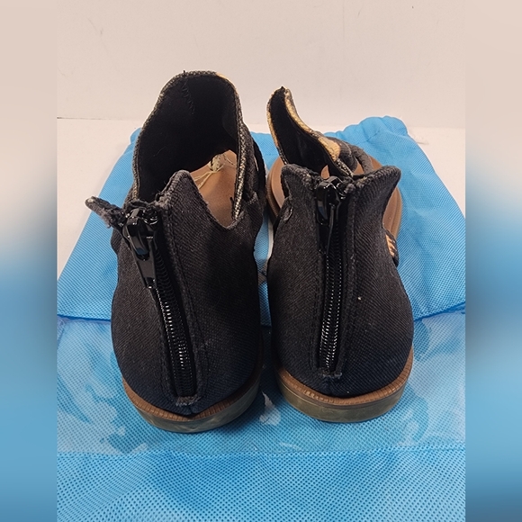 Very G Angelika Bleach Women's Sparta Sandal Size 8 Black - Picture 5 of 8